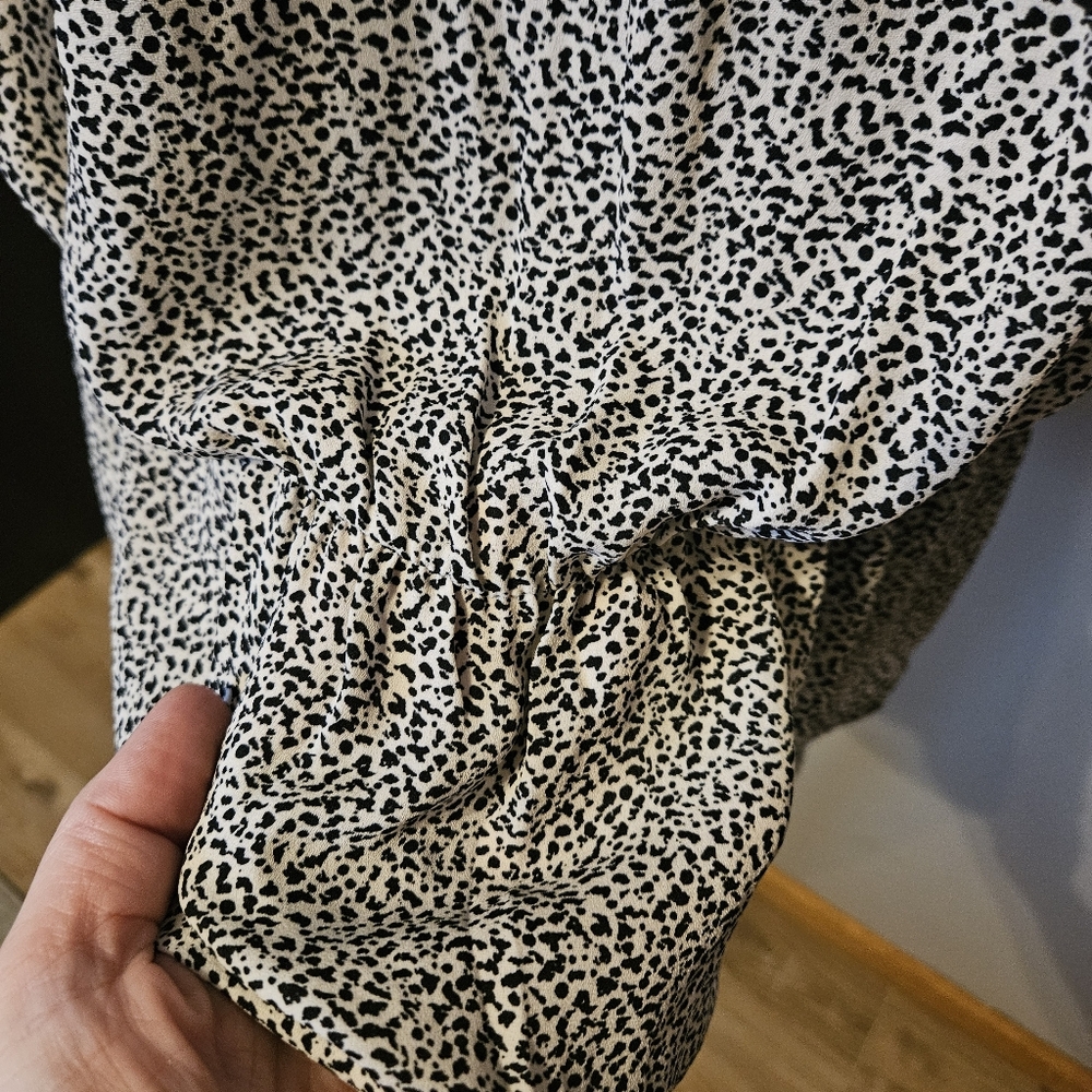 Sienna Sky Women's Large Short Sleeve Blouse - Picture 5 of 7